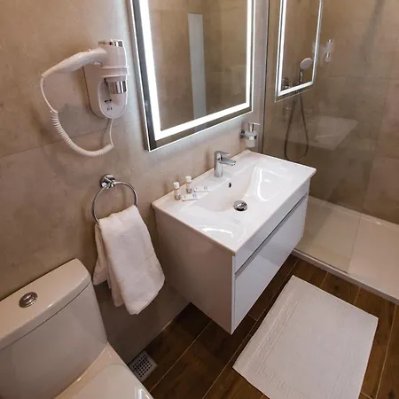 City Stay B&B 4*