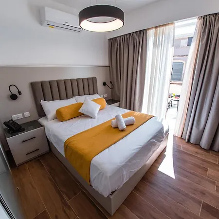 City Stay B&B לינה וארוחת בוקר 4*