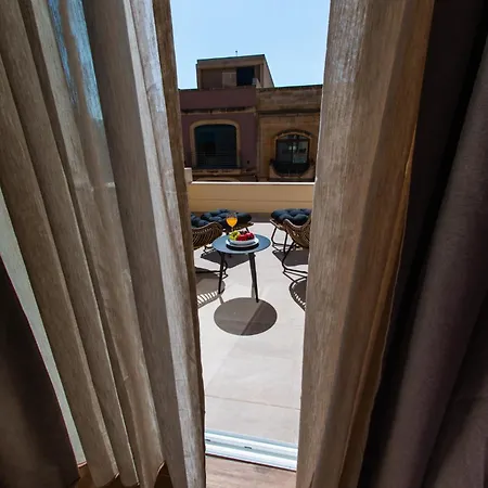 City Stay B&B 4*