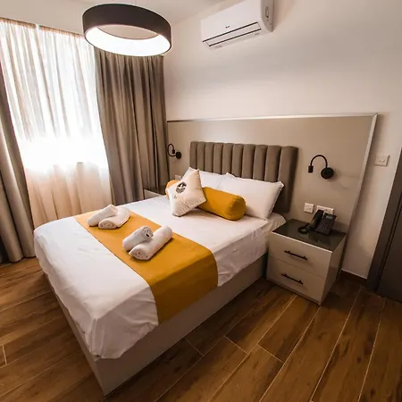 לינה וארוחת בוקר City Stay B&B