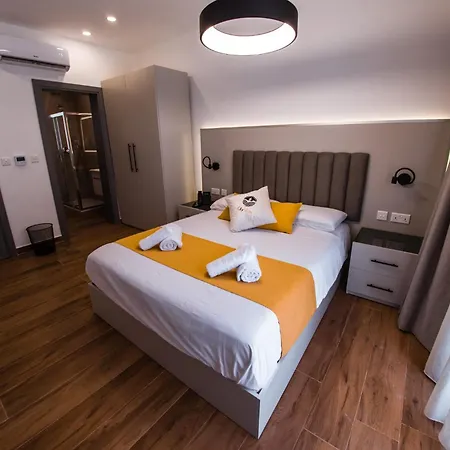 City Stay B&B לינה וארוחת בוקר 4*