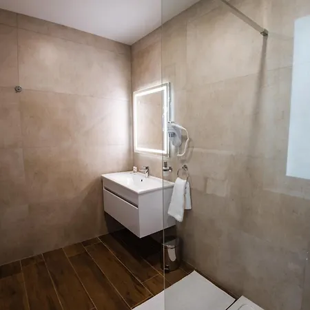 City Stay B&B 4*