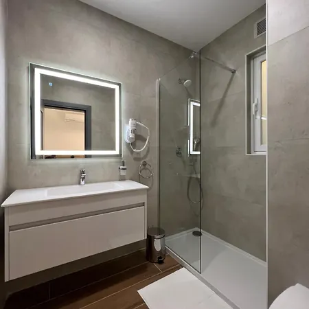 City Stay B&B 4*