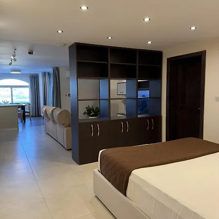 City Stay B&B 住宿加早餐酒店 4*