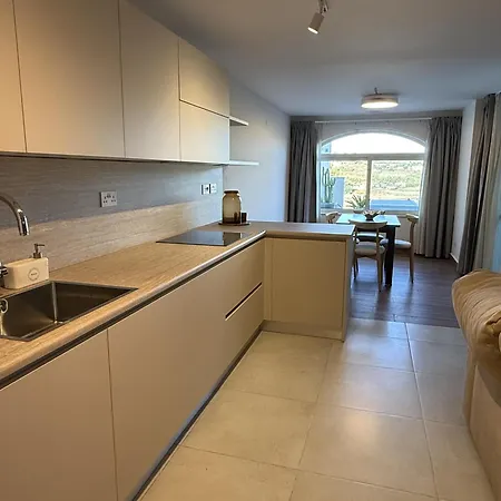 City Stay B&B Bed & Breakfast 4*