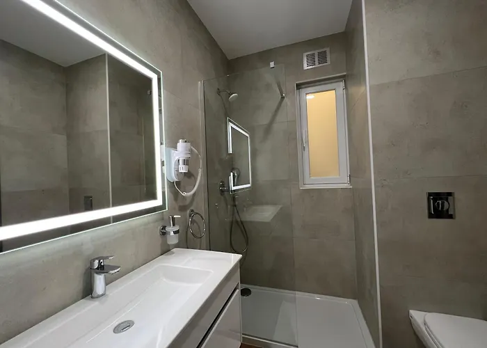 Alojamento de Acomodação e Pequeno-almoço City Stay B&B 4*